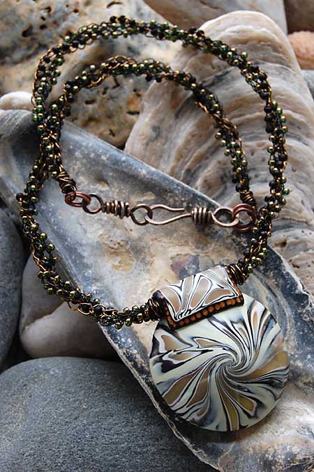 swirlpendantnecklace104109