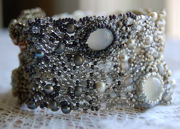 WinterWoodsClose3042810