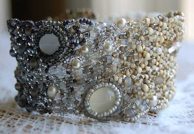 WinterWoodsClose4042810