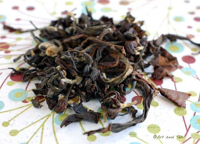 Eastern Beauty Oolong Dry Leaf 11-30-13